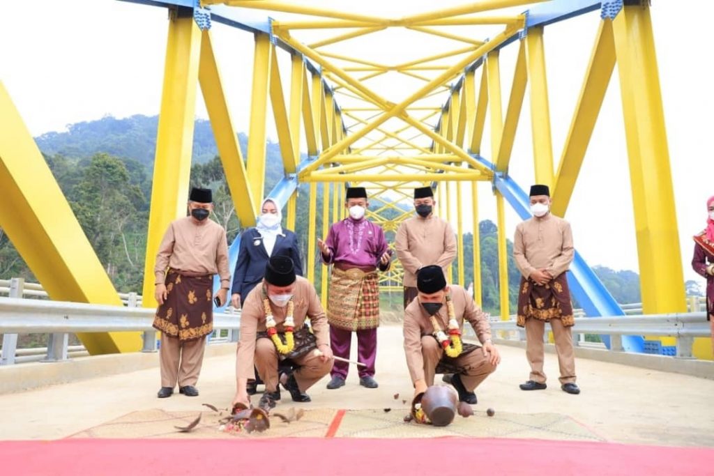 Jawab Keinginan Warga Lubuklinggau, Herman Deru Resmikan Jembatan Bukit Sulap Lingkar Barat